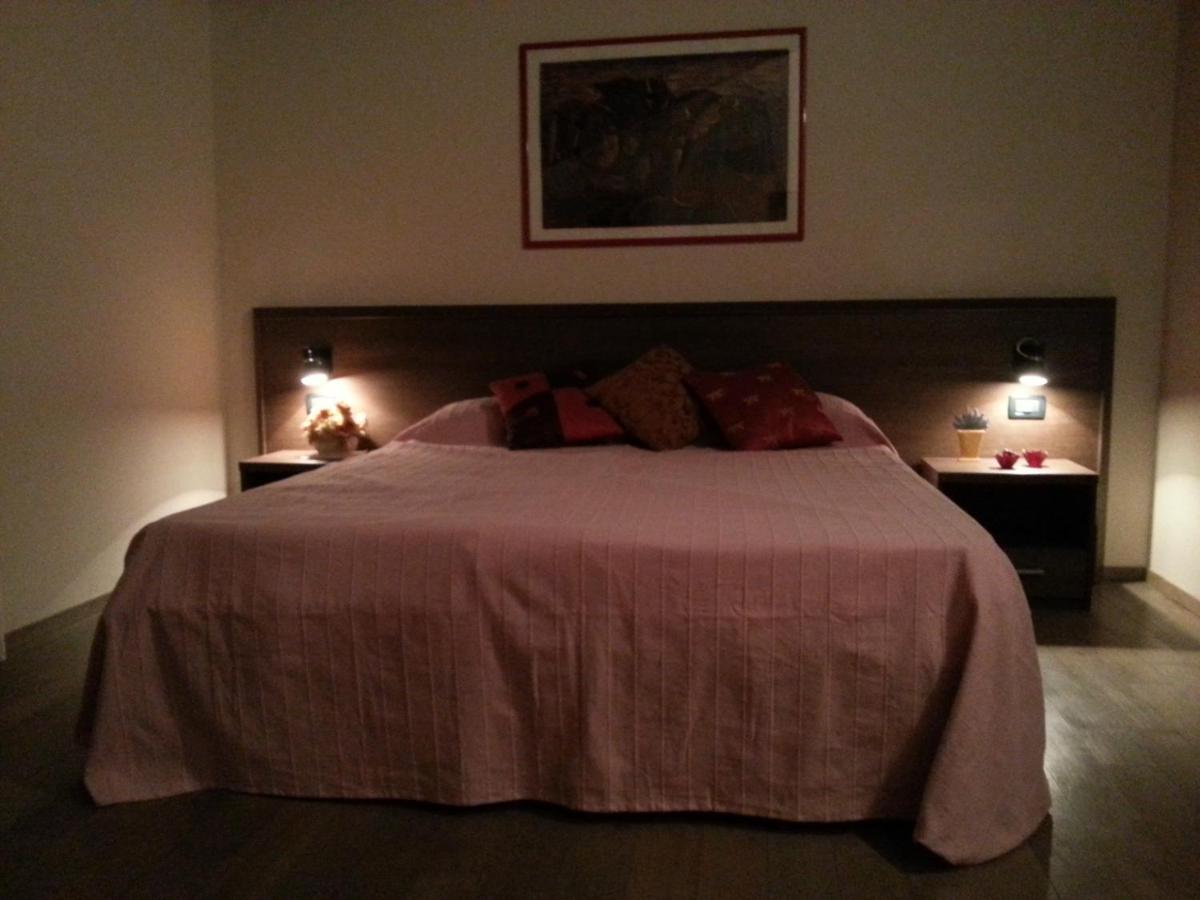Hotel La Vecchia Reggio Reggio Emilia Room photo